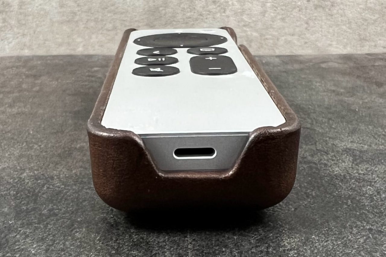 Nomad Leather Cover for Siri Remote & AirTag 2022 REVIEW