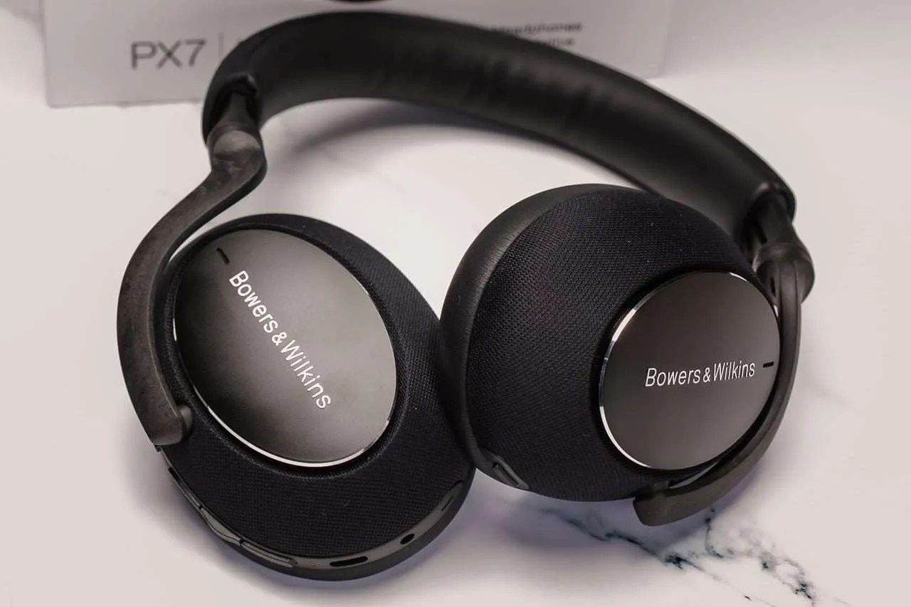 20201109 Bowers Wilkins PX7 Carbon Edition 001