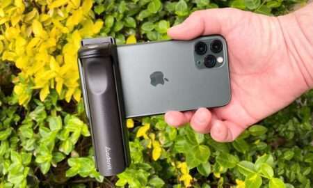 Adonit V-Grip Selfie stick for smartphones
