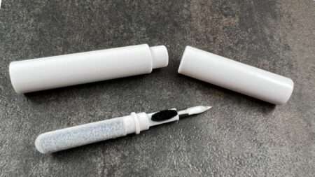 Feature Earbud CLeaning Pen