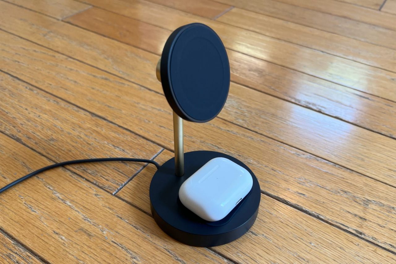 iOttie Velox Magnetic Charging Stand