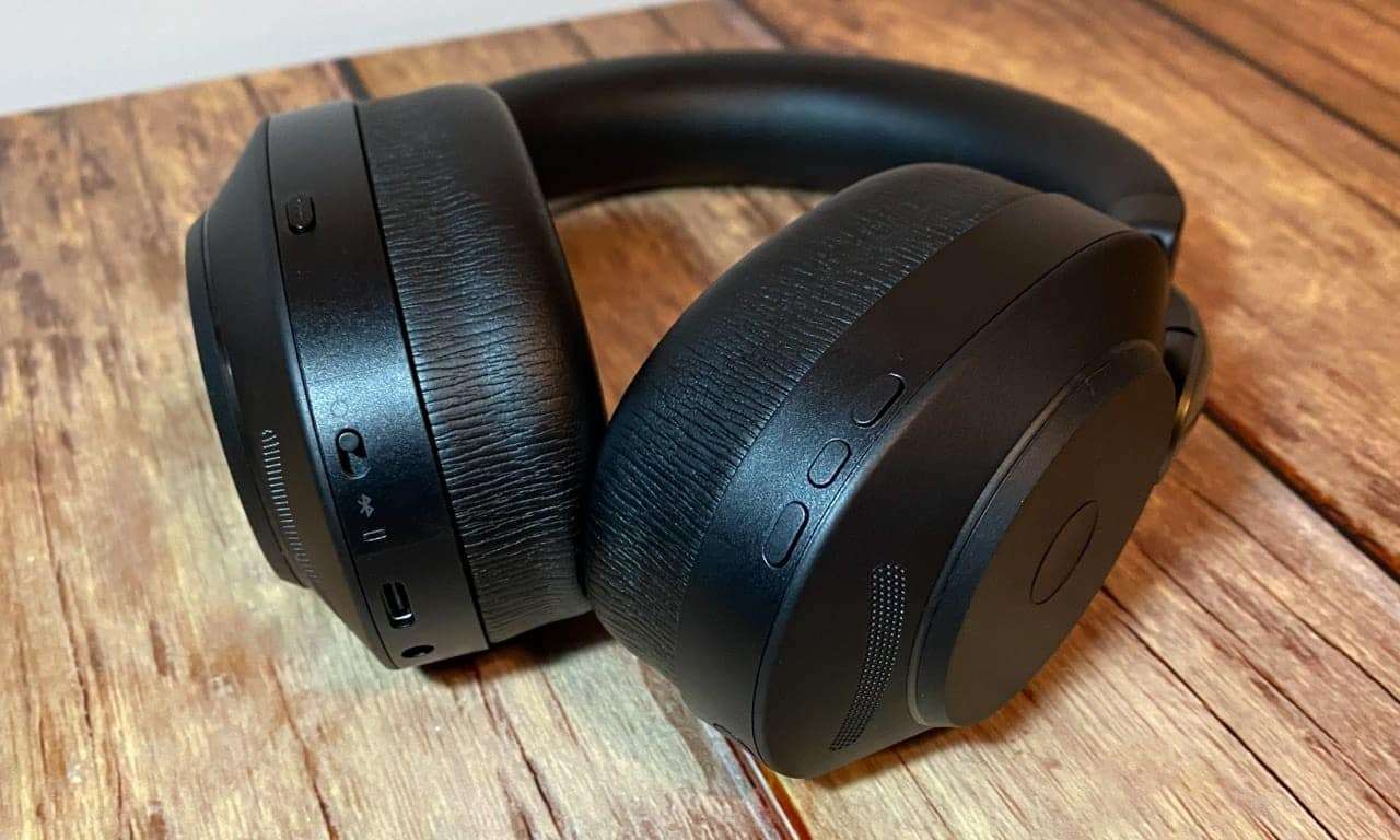 Jabra Evolve2 85 headset 007