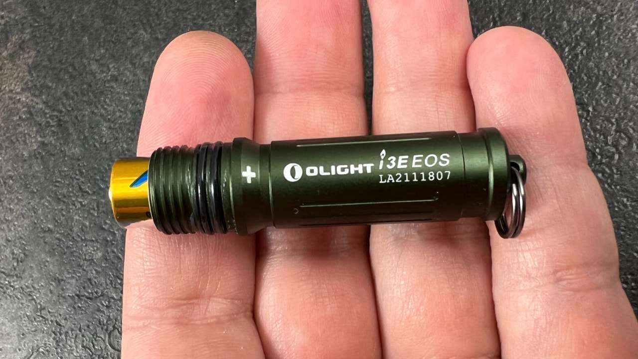 OLIGHT i3E EOS Keychain Light
