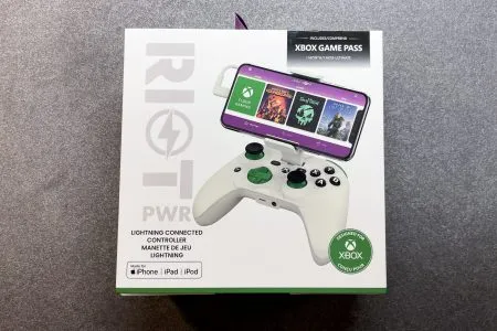 RiotPWR Xbox Edition Cloud Gaming Controller for iOS